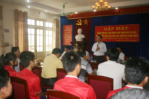 Đồng chí Bùi Văn Cửu, Phó Chủ tịch TT UBND tỉnh phát biểu động viên các VĐV trước khi lên đường thi đấu.